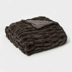 60" X 86" Faux Fur Oversized Bed Throw - Threshold Signature™ -Threshold GUEST dd445366 f565 4ae7 8f14 2675be1cf726